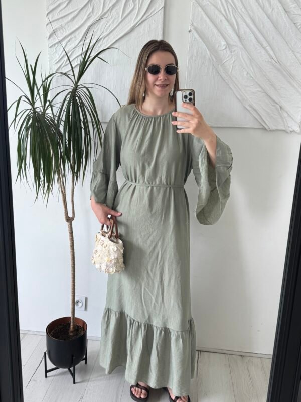 Robe volante vert sauge